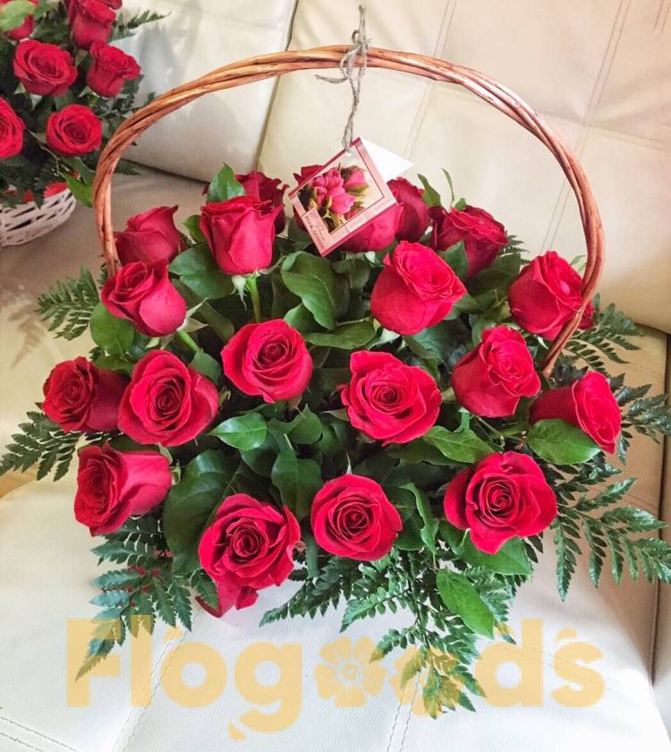 Корзина «Донна роза» за 12 490 руб.